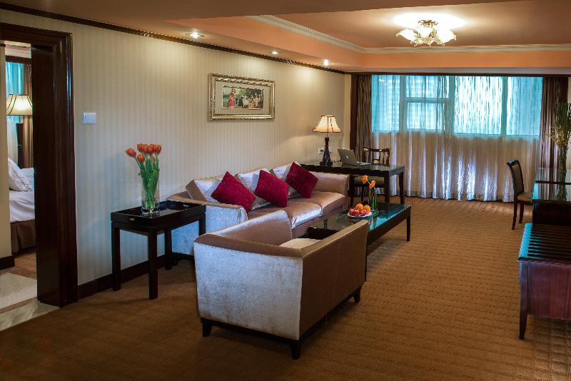 Vienna Hotel Shenzhen Shuanglong Subway Station Luaran gambar